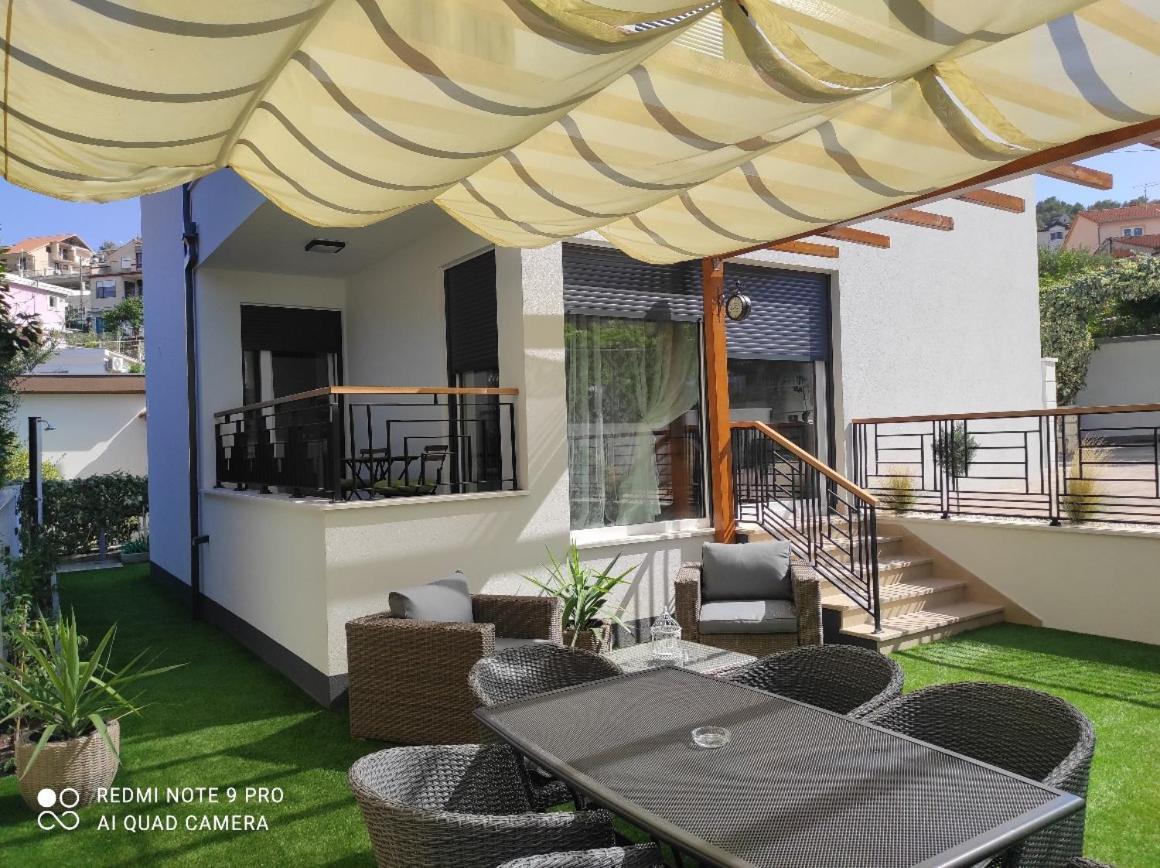 Villa Borna B20 Trogir Bagian luar foto